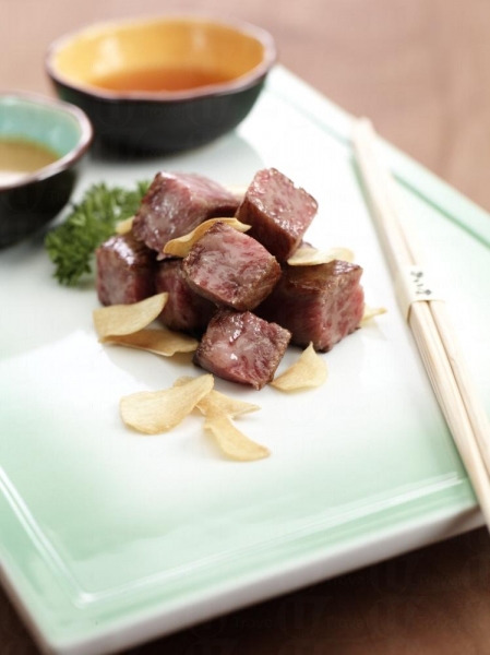 A5 級極上日本牛柳鉄板焼是海賀招牌菜式。